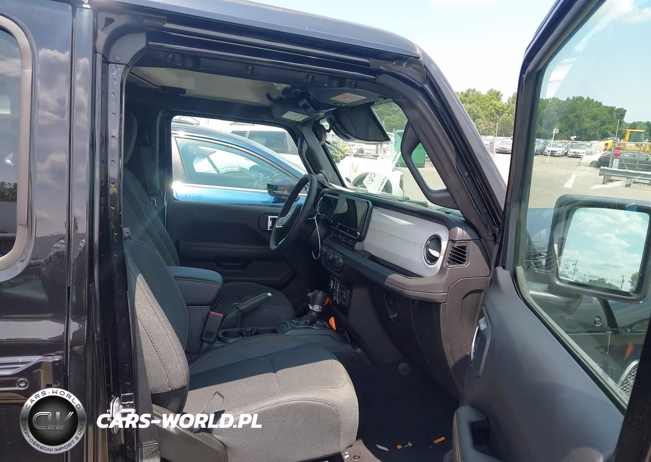 2026 Jeep Wrangler Sahara 4X4 VIN:1C4PJXEN3TW230142 - 5