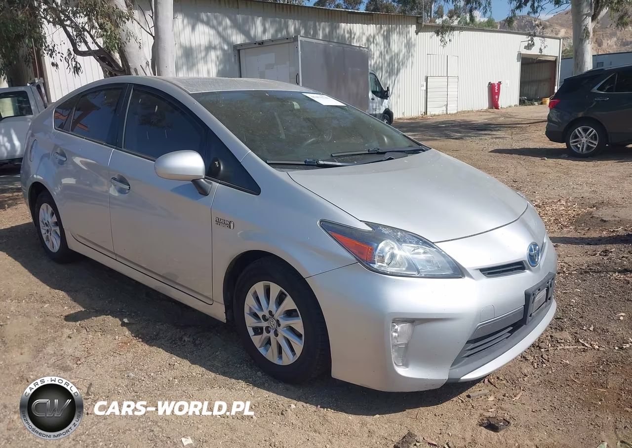 2014 Toyota Prius Plug-In – zdjęcie 1 z 16