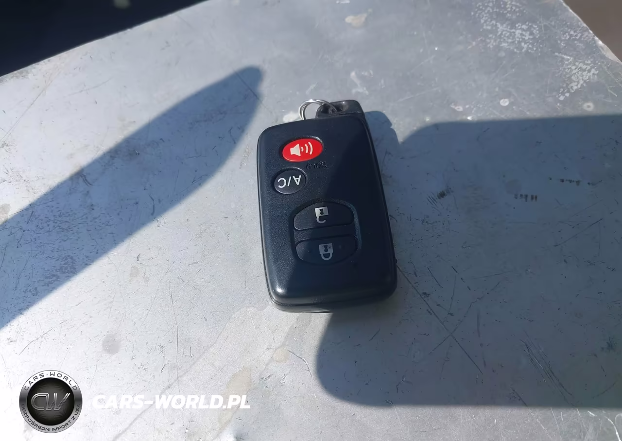 2014 Toyota Prius Plug-In VIN:JTDKN3DP9E3055300 - 11