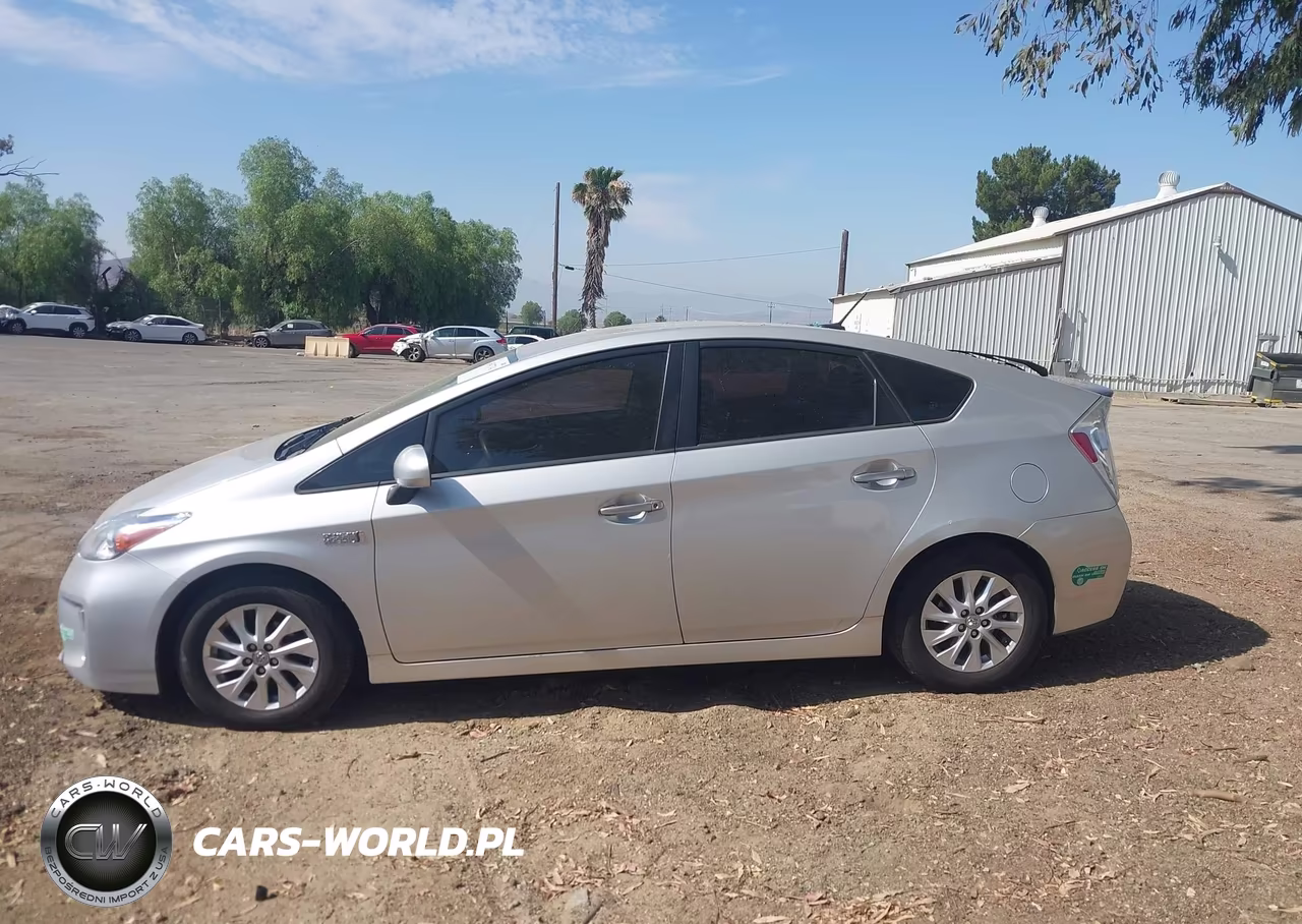 2014 Toyota Prius Plug-In VIN:JTDKN3DP9E3055300 - 14