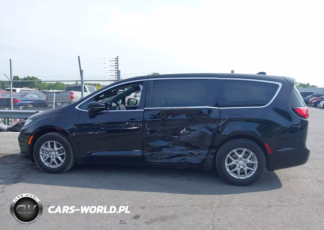 2026 Chrysler Pacifica Select VIN:2C4RC1BG7TR273266 - 14