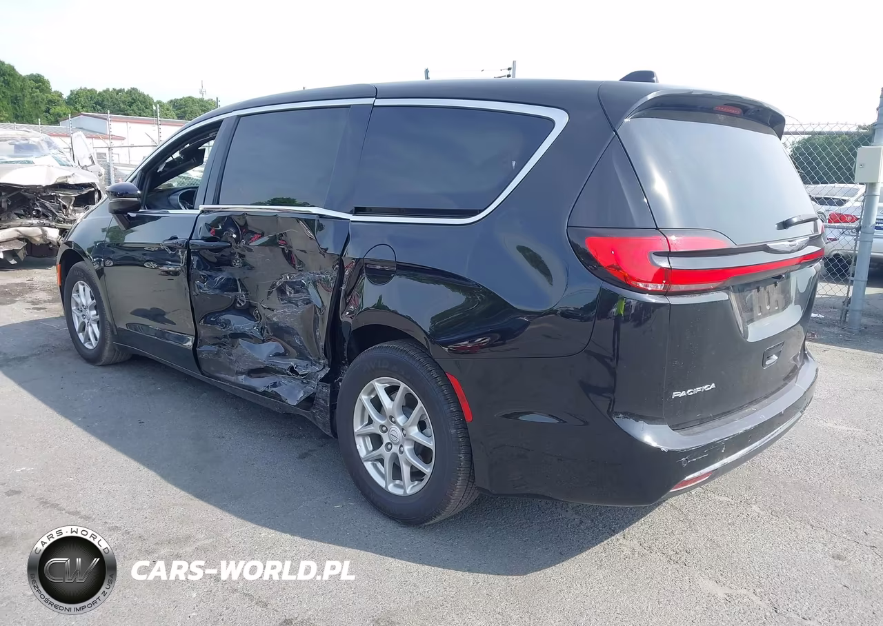 2026 Chrysler Pacifica Select VIN:2C4RC1BG7TR273266 - 3