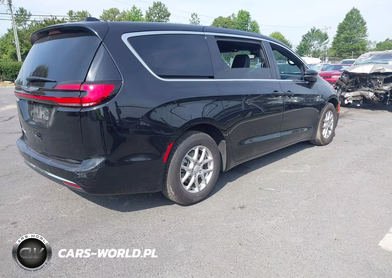 2026 Chrysler Pacifica Select VIN:2C4RC1BG7TR273266 - 4