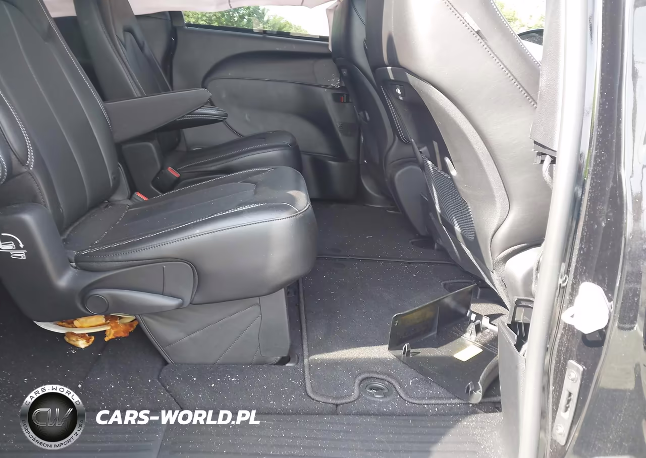 2026 Chrysler Pacifica Select VIN:2C4RC1BG7TR273266 - 8