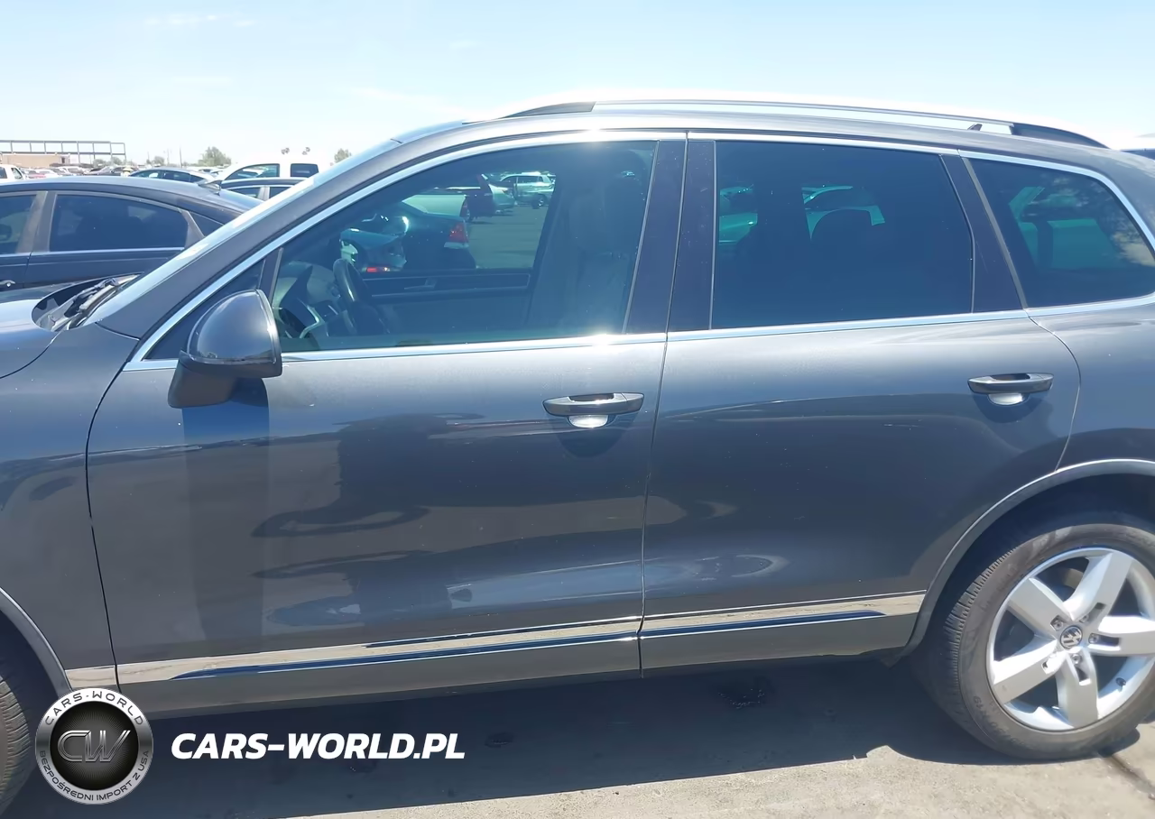 2011 Volkswagen Touareg Tdi Lux VIN:WVGFK9BP6BD004032 - 14
