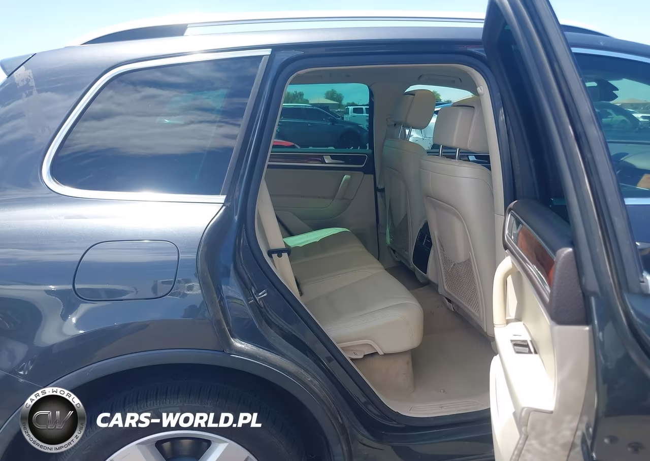 2011 Volkswagen Touareg Tdi Lux VIN:WVGFK9BP6BD004032 - 8