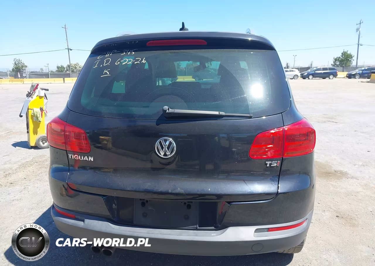 2017 Volkswagen Tiguan 2.0T Wolfsburg Edition VIN:WVGRV7AX6HK005387 - 17