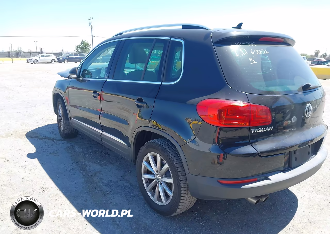 2017 Volkswagen Tiguan 2.0T Wolfsburg Edition VIN:WVGRV7AX6HK005387 - 3