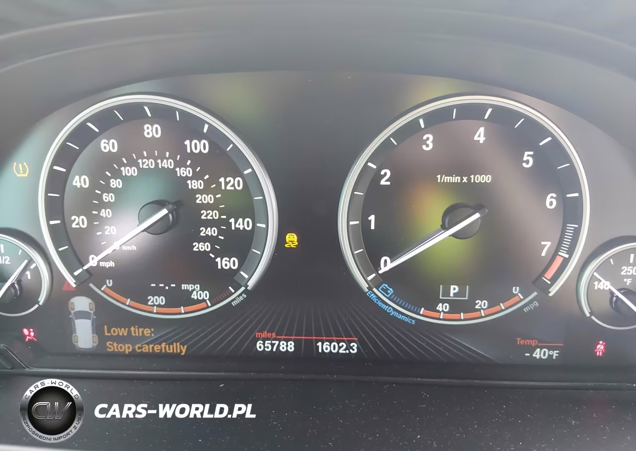 2017 BMW X5 xDrive35I VIN:5UXKR0C32H0V84562 - 7
