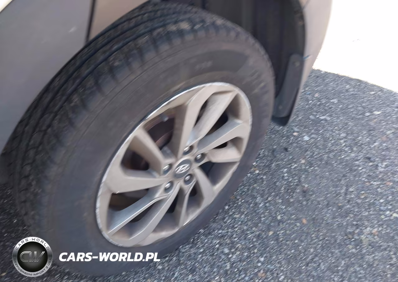2017 Hyundai Tucson Se VIN:KM8J3CA48HU291748 - 12