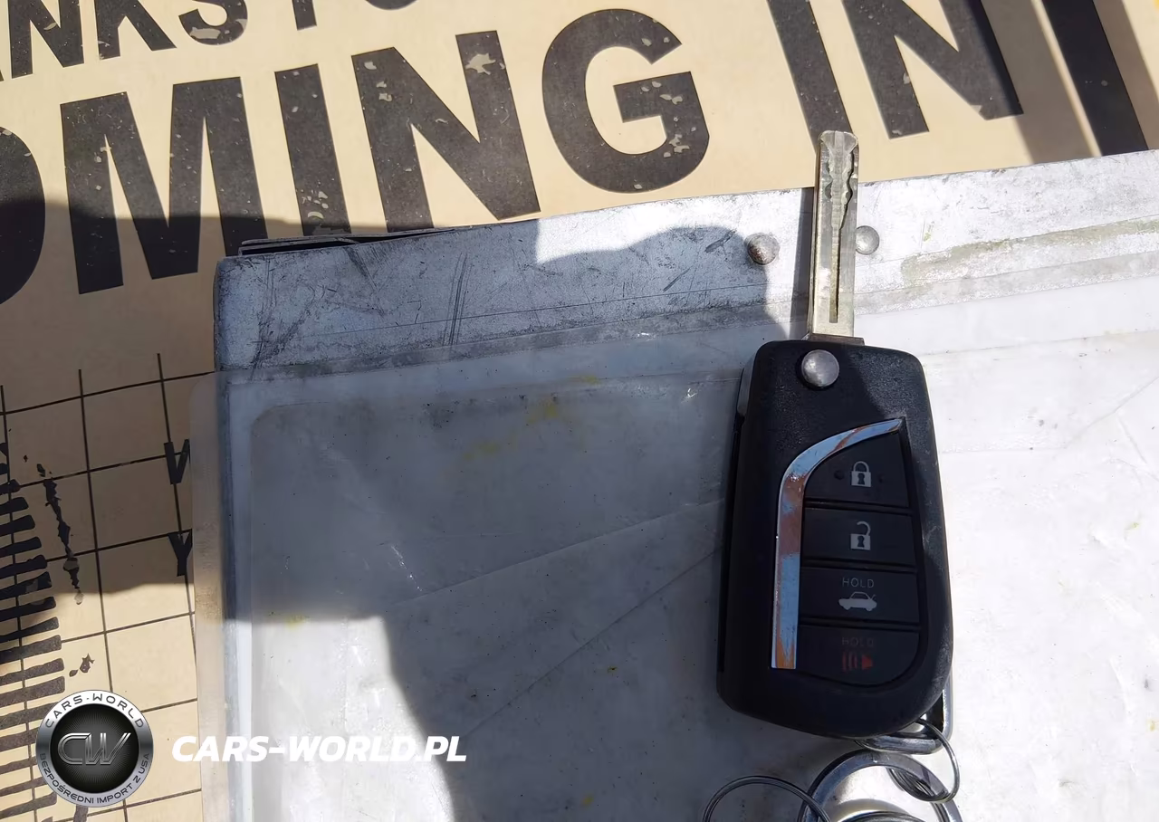 2020 Toyota Camry Le VIN:4T1C11AK0LU956796 - 11