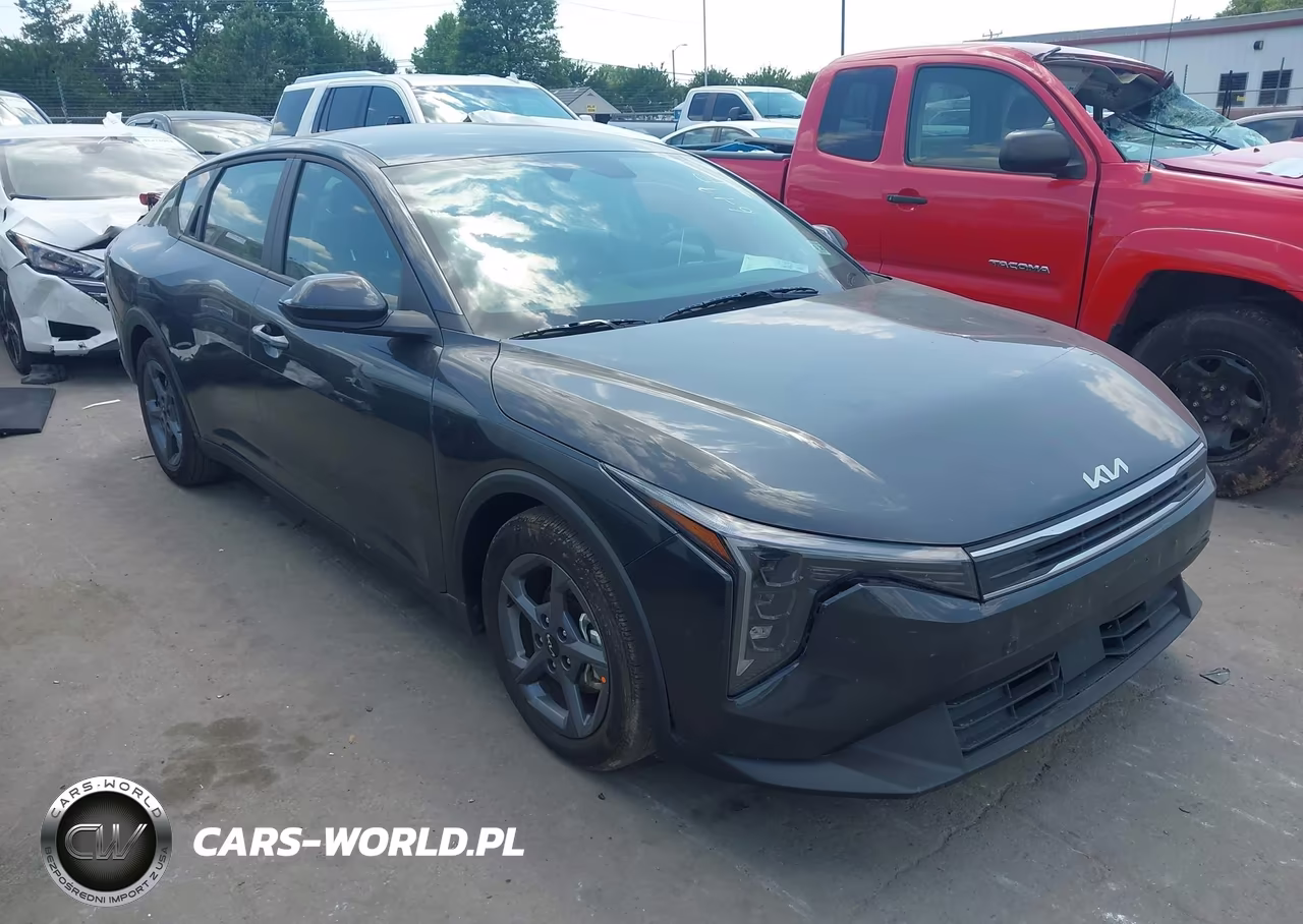 2026 Kia K4 Lxs – zdjęcie 1 z 17