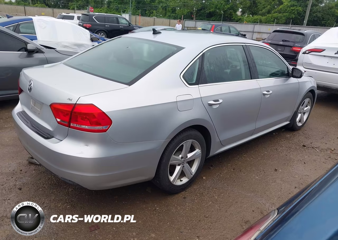 2013 Volkswagen Passat 2.5L Se VIN:1VWBP7A3XDC108567 - 4
