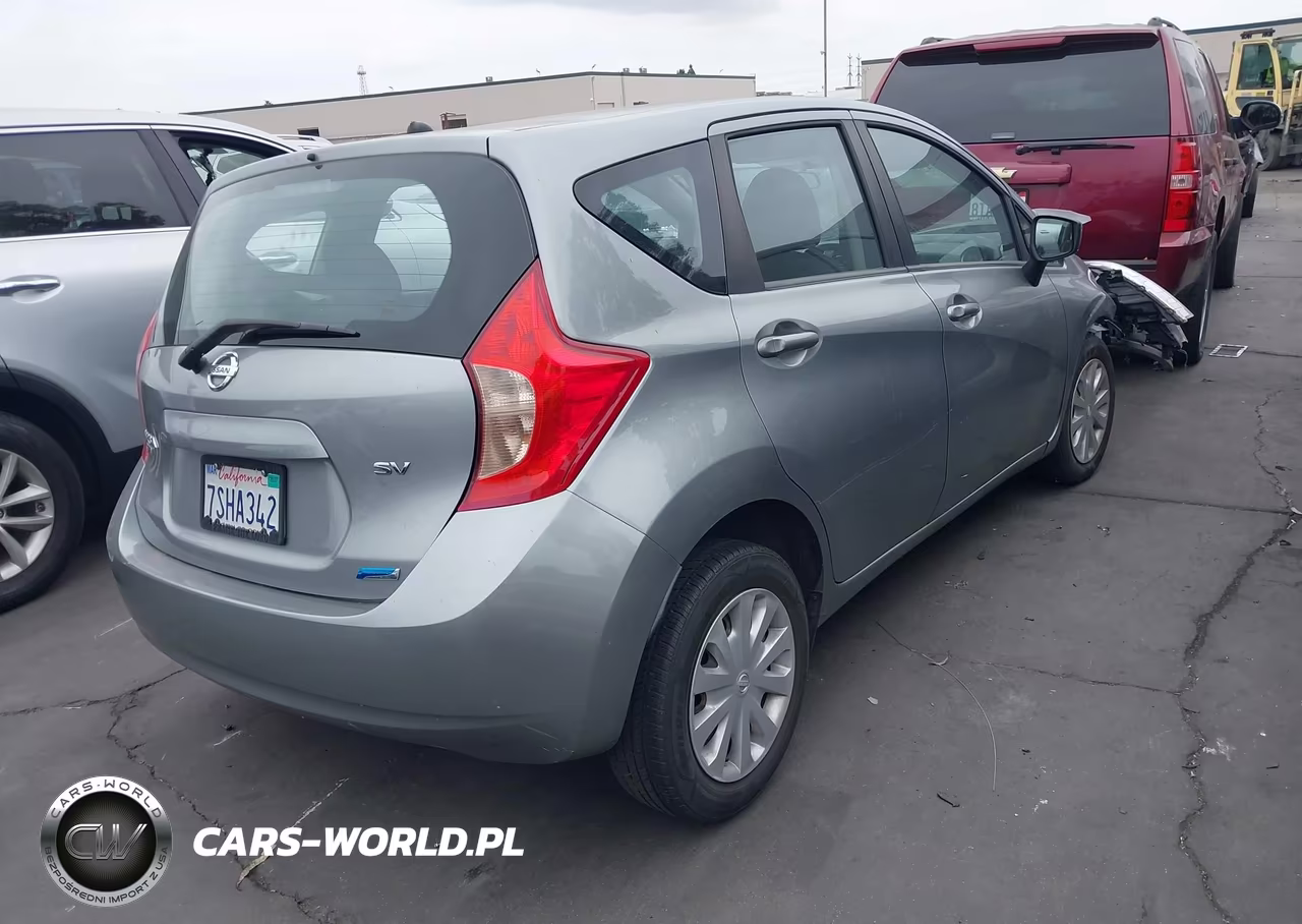 2015 Nissan Versa Note S (Sr)-S Plus-Sl-Sr-Sv VIN:3N1CE2CP5FL379174 - 4