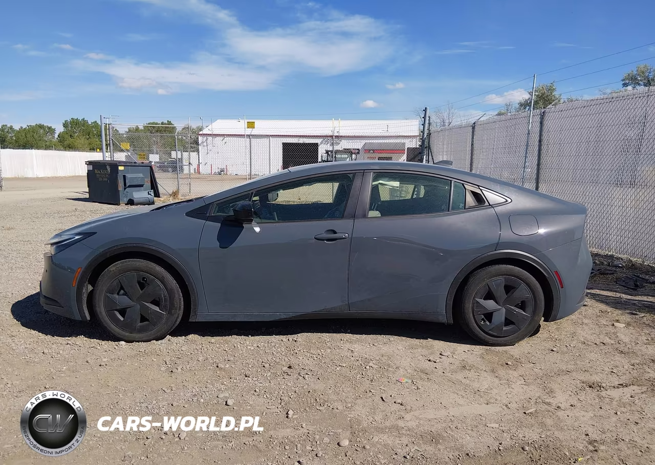 2024 Toyota Prius Le VIN:JTDACAAU4R3033419 - 14