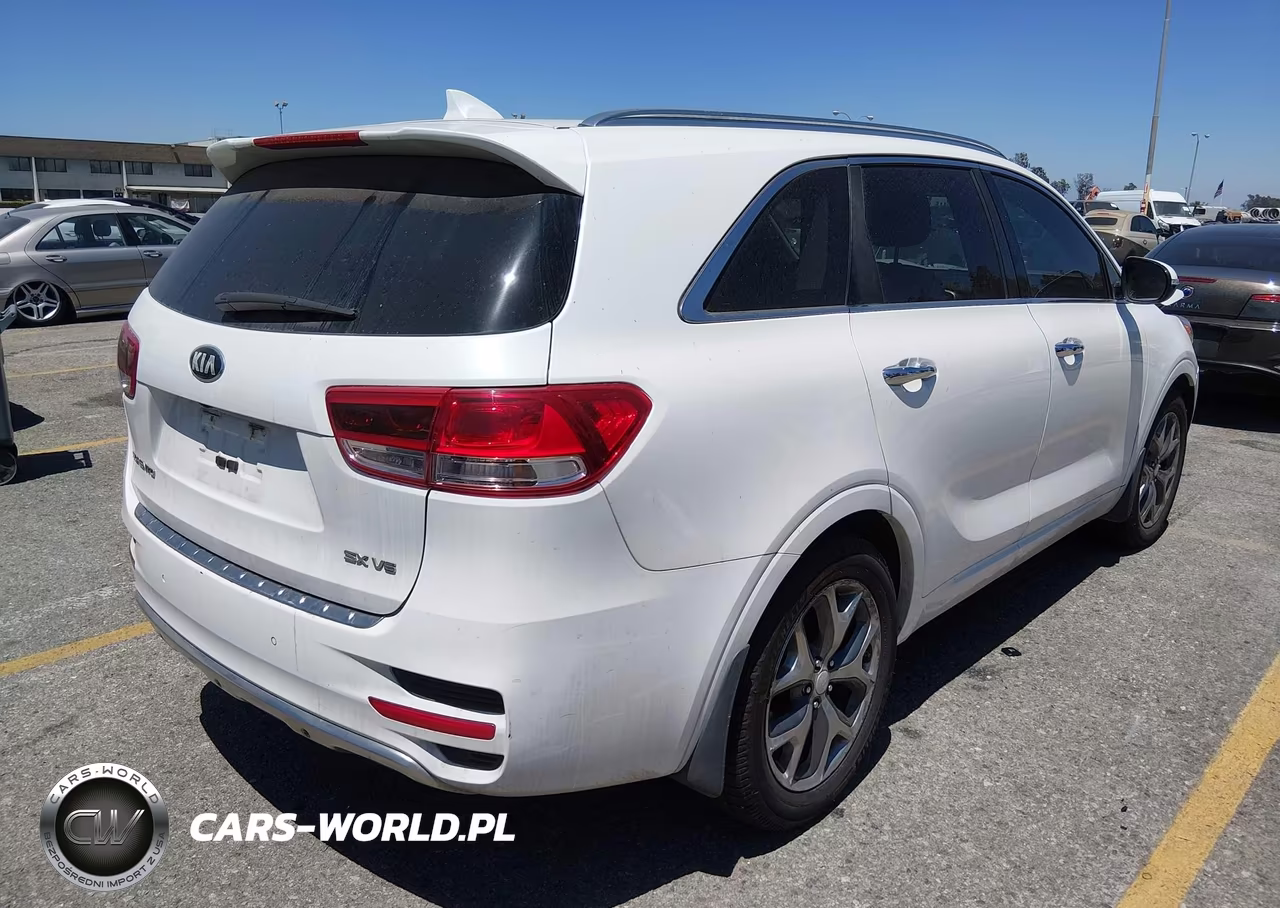2016 Kia Sorento 3.3L Sx VIN:5XYPK4A58GG117243 - 4