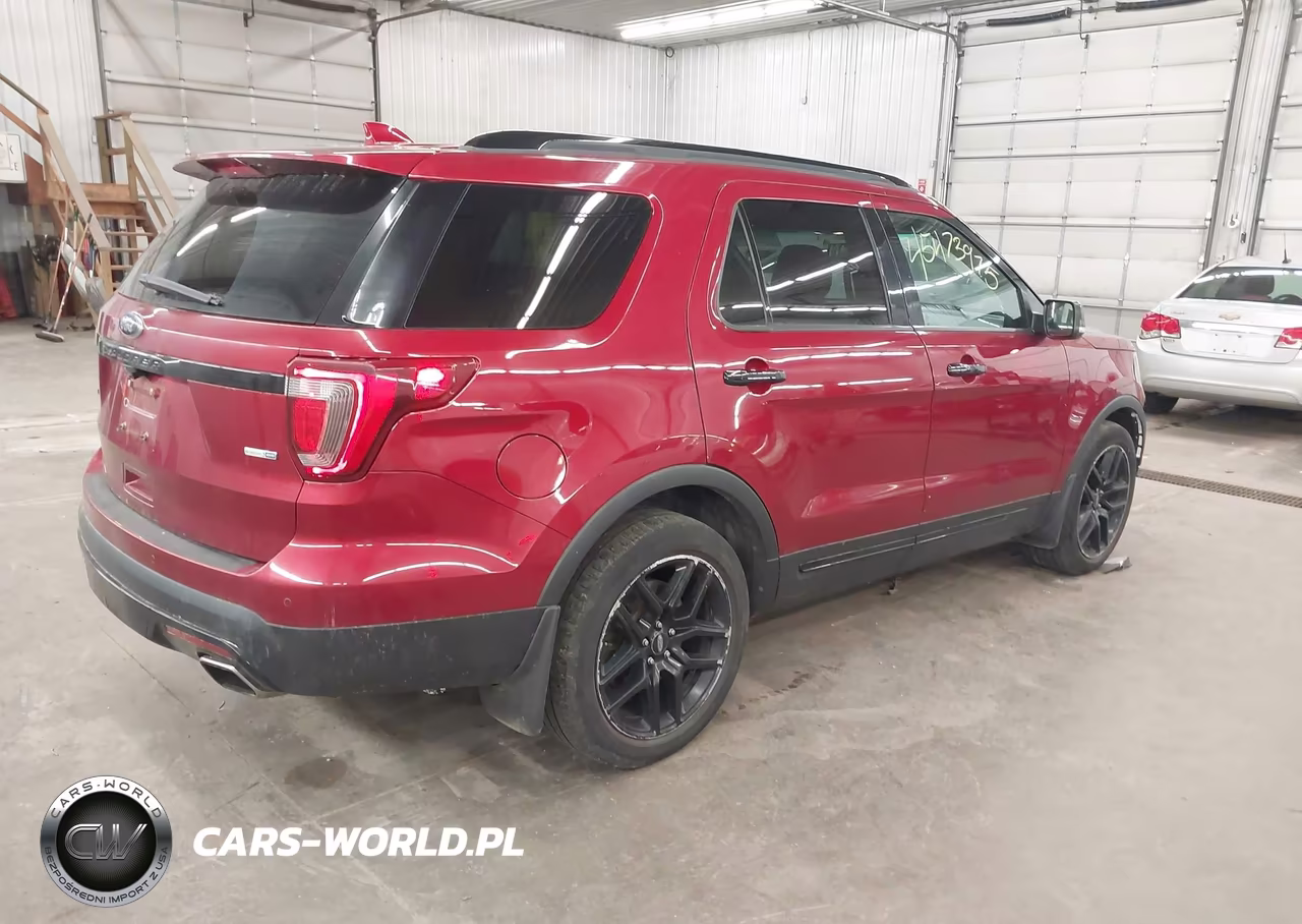 2016 Ford Explorer Sport VIN:1FM5K8GT0GGB67082 - 4