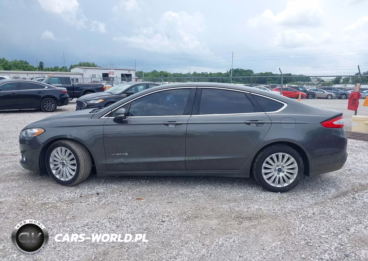 2015 Ford Fusion Hybrid Se VIN:3FA6P0LUXFR300194 - 15