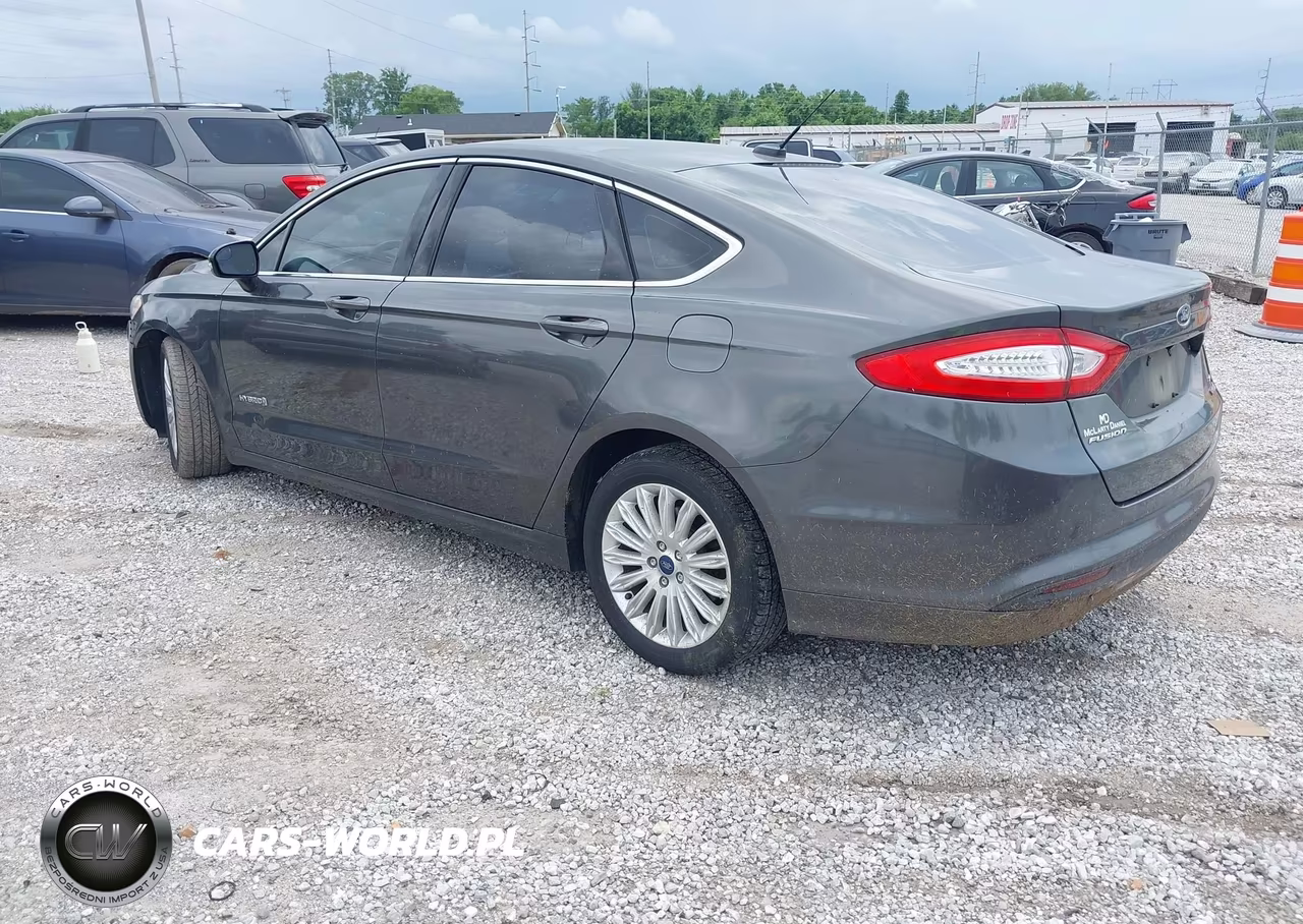 2015 Ford Fusion Hybrid Se VIN:3FA6P0LUXFR300194 - 3