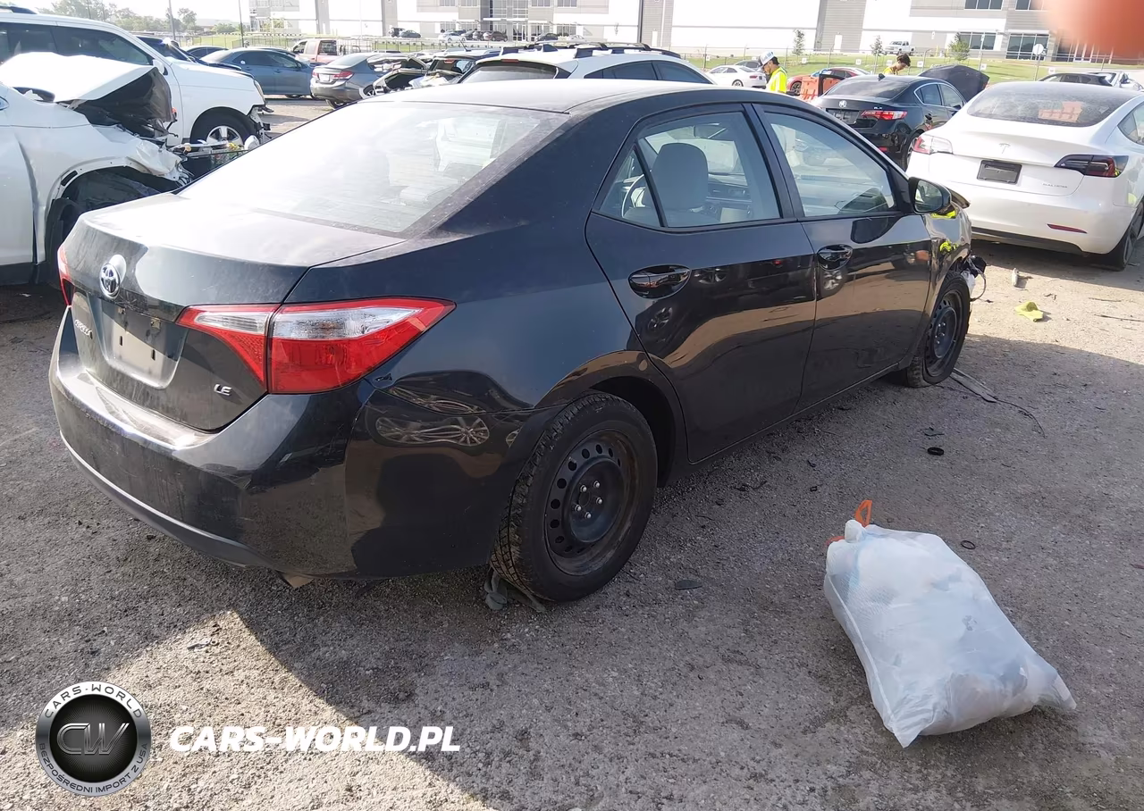 2016 Toyota Corolla Le VIN:5YFBURHE3GP474154 - 4