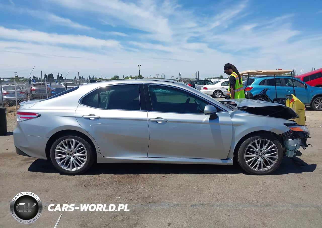 2018 Toyota Camry Xle V6 VIN:4T1BZ1HK5JU002956 - 13