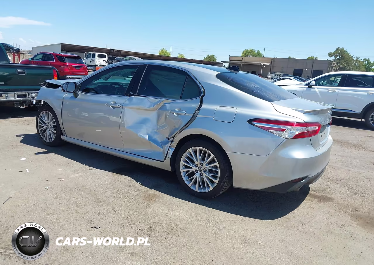 2018 Toyota Camry Xle V6 VIN:4T1BZ1HK5JU002956 - 3