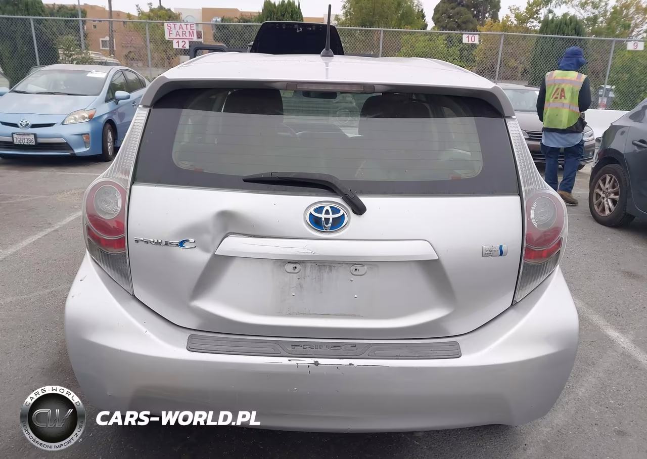 2012 Toyota Prius C Two VIN:JTDKDTB35C1010513 - 17