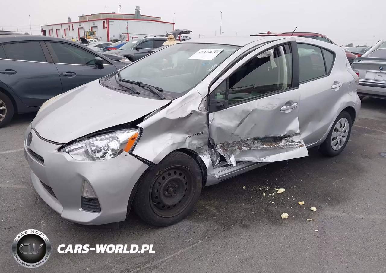 2012 Toyota Prius C Two VIN:JTDKDTB35C1010513 - 2