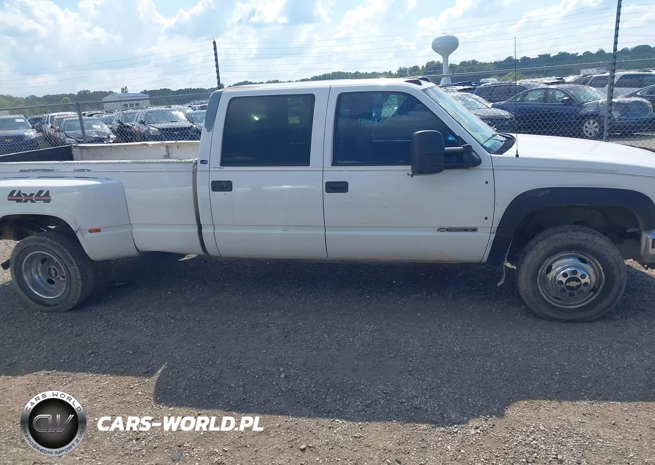 1999 Chevrolet C-K 3500 VIN:1GCHK33J0XF066185 - 13