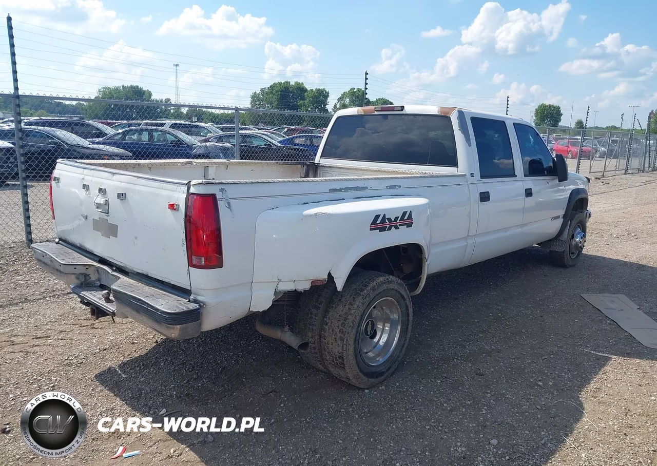 1999 Chevrolet C-K 3500 VIN:1GCHK33J0XF066185 - 4