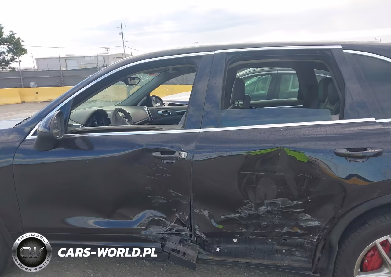 2012 Porsche Cayenne VIN:WP1AA2A28CLA09706 - 14