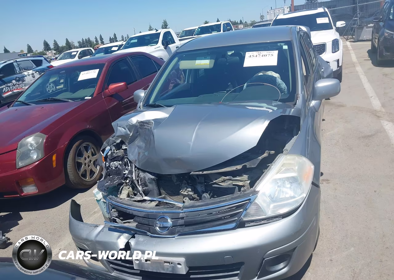 2010 Nissan Versa 1.8S VIN:3N1BC1AP3AL461900 - 11