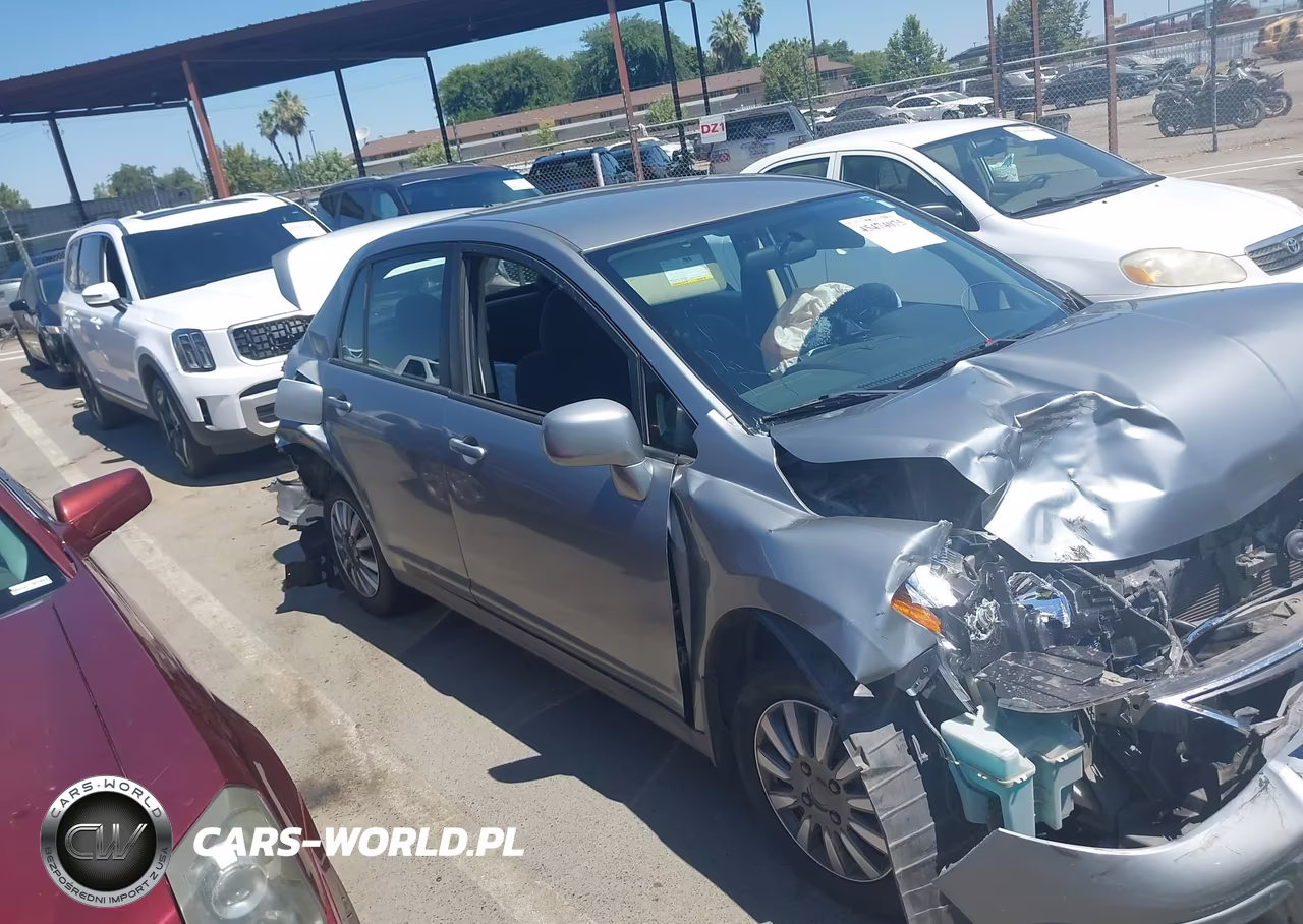 2010 Nissan Versa 1.8S VIN:3N1BC1AP3AL461900 - 12