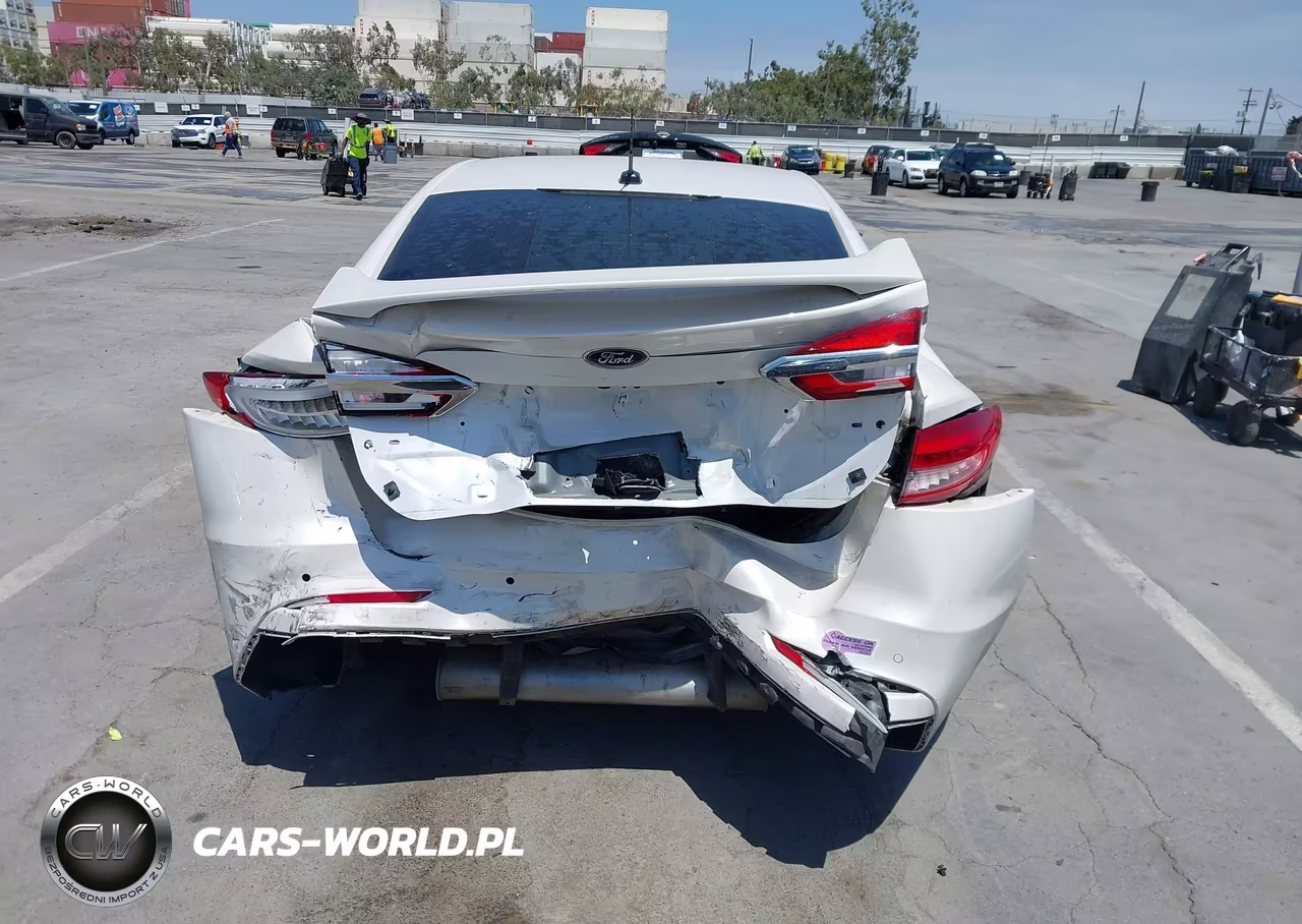 2019 Ford Fusion Energi Titanium VIN:3FA6P0SU7KR175005 - 16