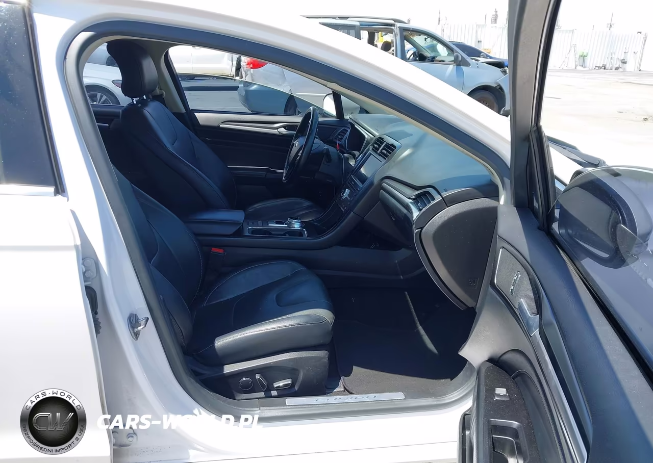 2019 Ford Fusion Energi Titanium VIN:3FA6P0SU7KR175005 - 5