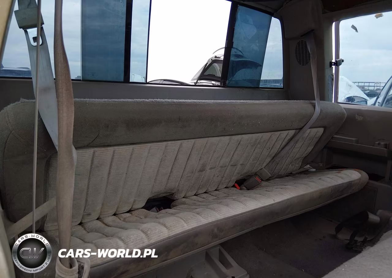 1992 GMC Sierra K2500 VIN:2GTFK29K3N1540569 - 8