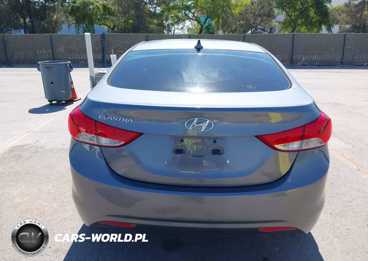 2011 Hyundai Elantra Gls VIN:5NPDH4AE5BH057165 - 16