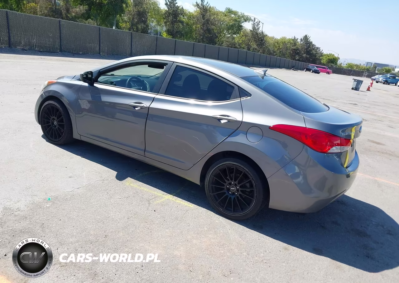 2011 Hyundai Elantra Gls VIN:5NPDH4AE5BH057165 - 3