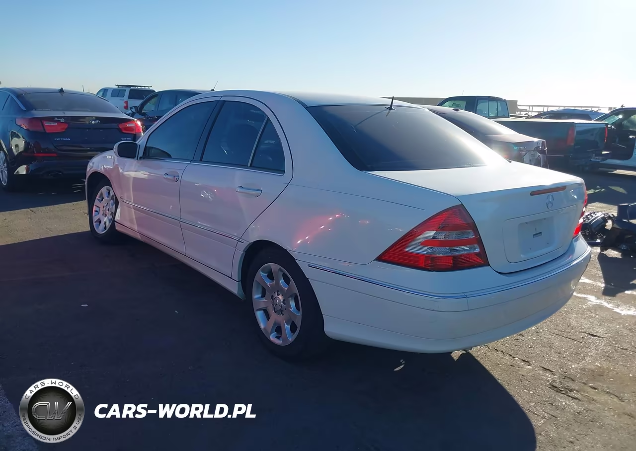 2005 Mercedes-Benz C 240 Luxury VIN:WDBRF61J45F571252 - 3