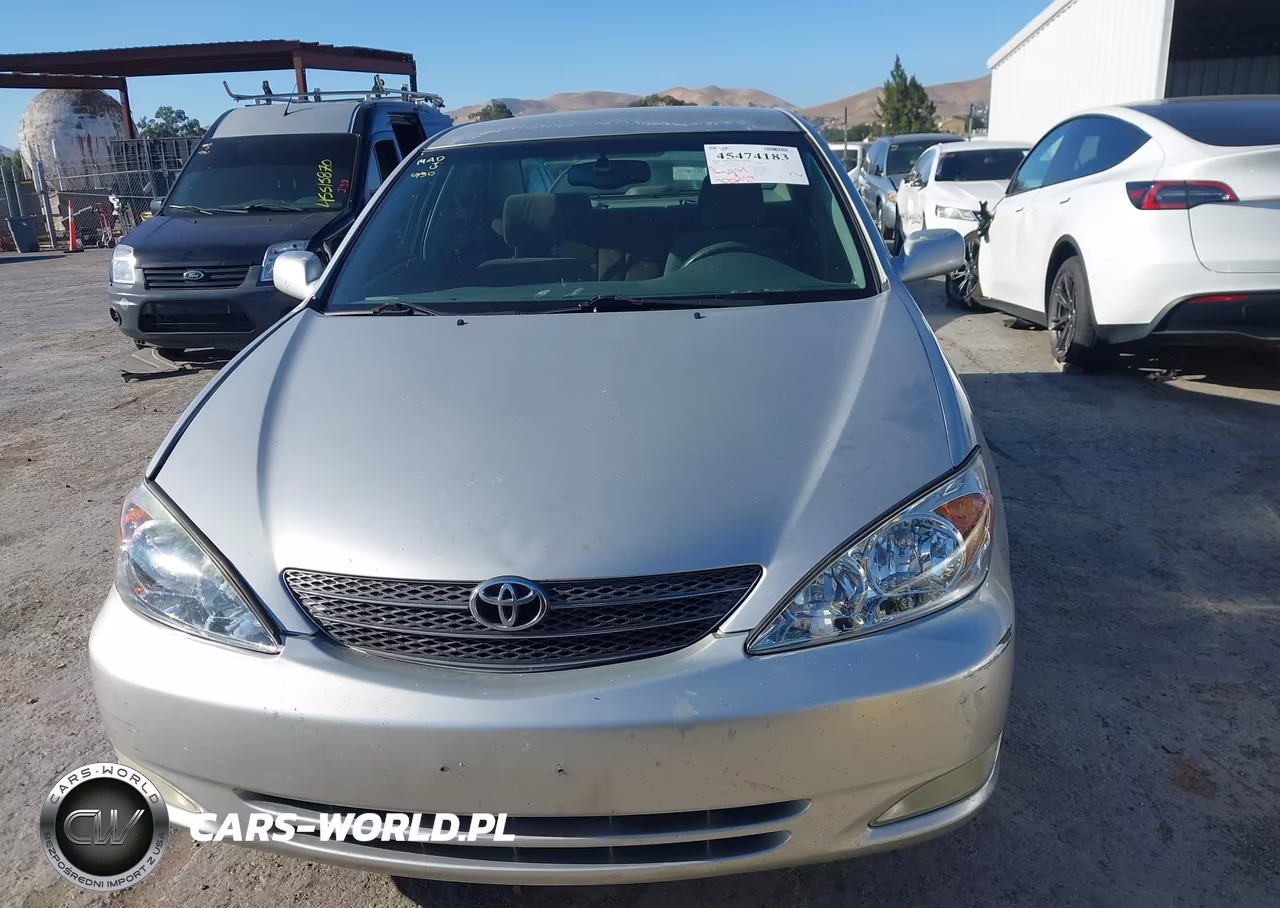 2003 Toyota Camry Xle VIN:4T1BE30K93U744637 - 12