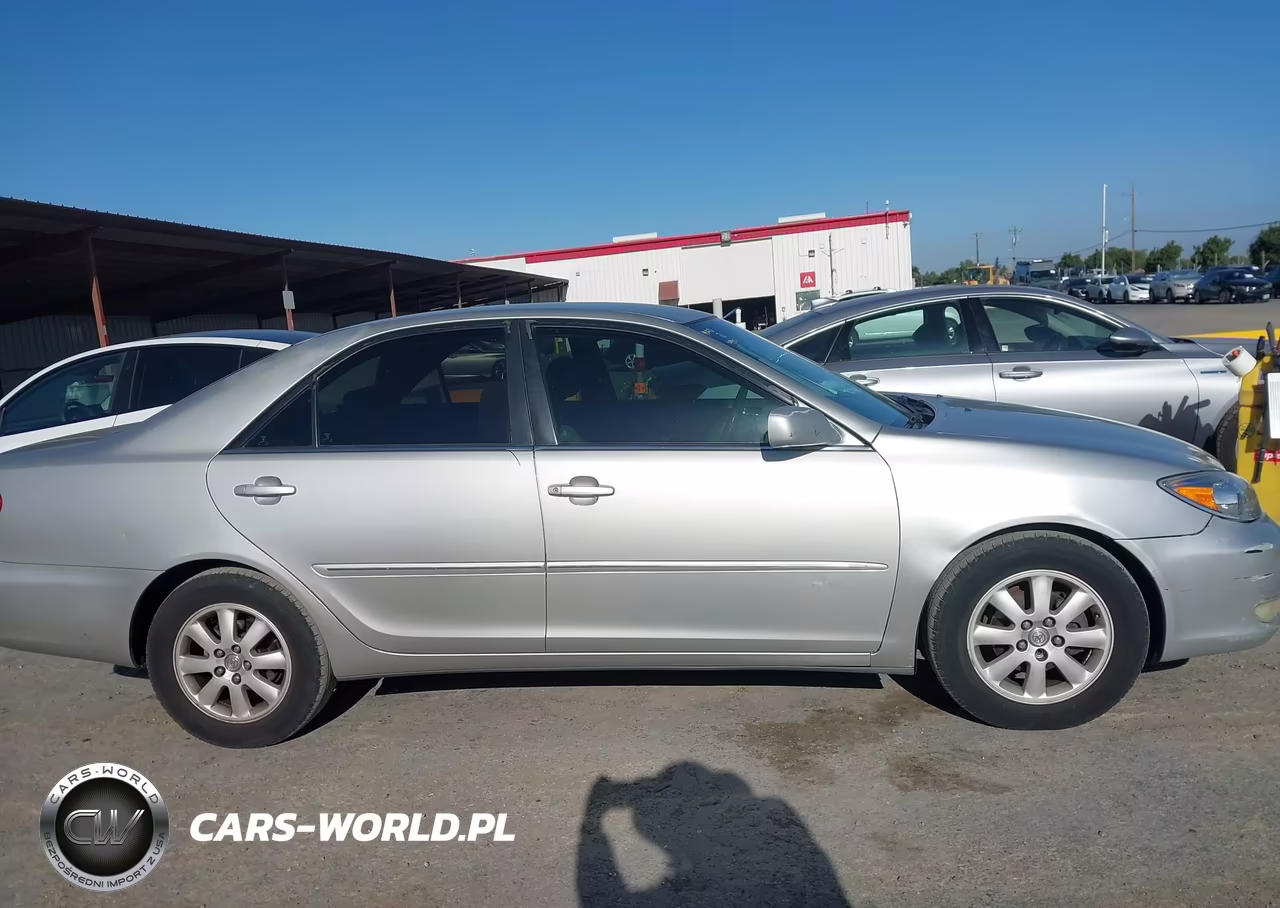 2003 Toyota Camry Xle VIN:4T1BE30K93U744637 - 13