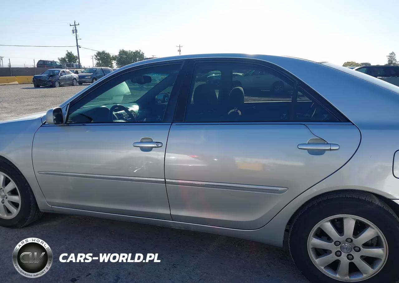 2003 Toyota Camry Xle VIN:4T1BE30K93U744637 - 14