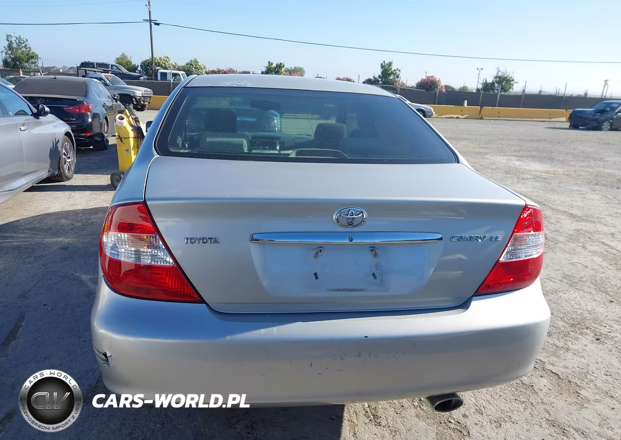 2003 Toyota Camry Xle VIN:4T1BE30K93U744637 - 16