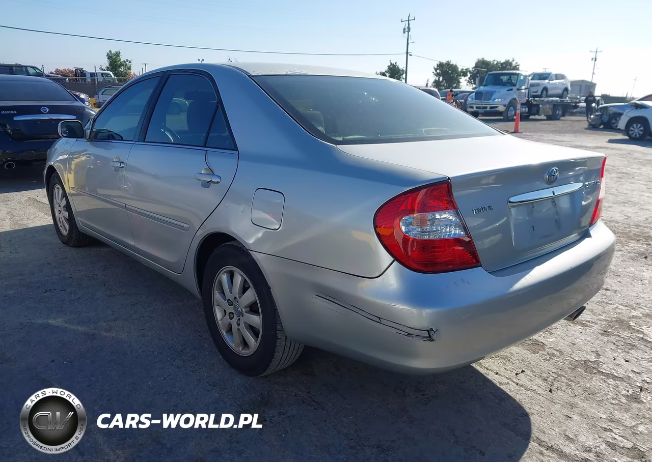 2003 Toyota Camry Xle VIN:4T1BE30K93U744637 - 3
