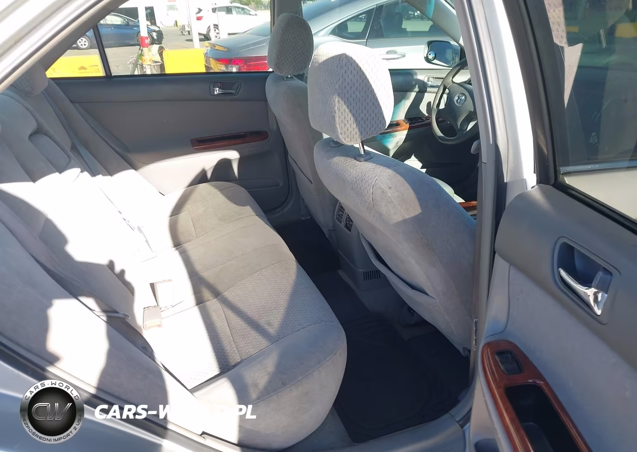 2003 Toyota Camry Xle VIN:4T1BE30K93U744637 - 8