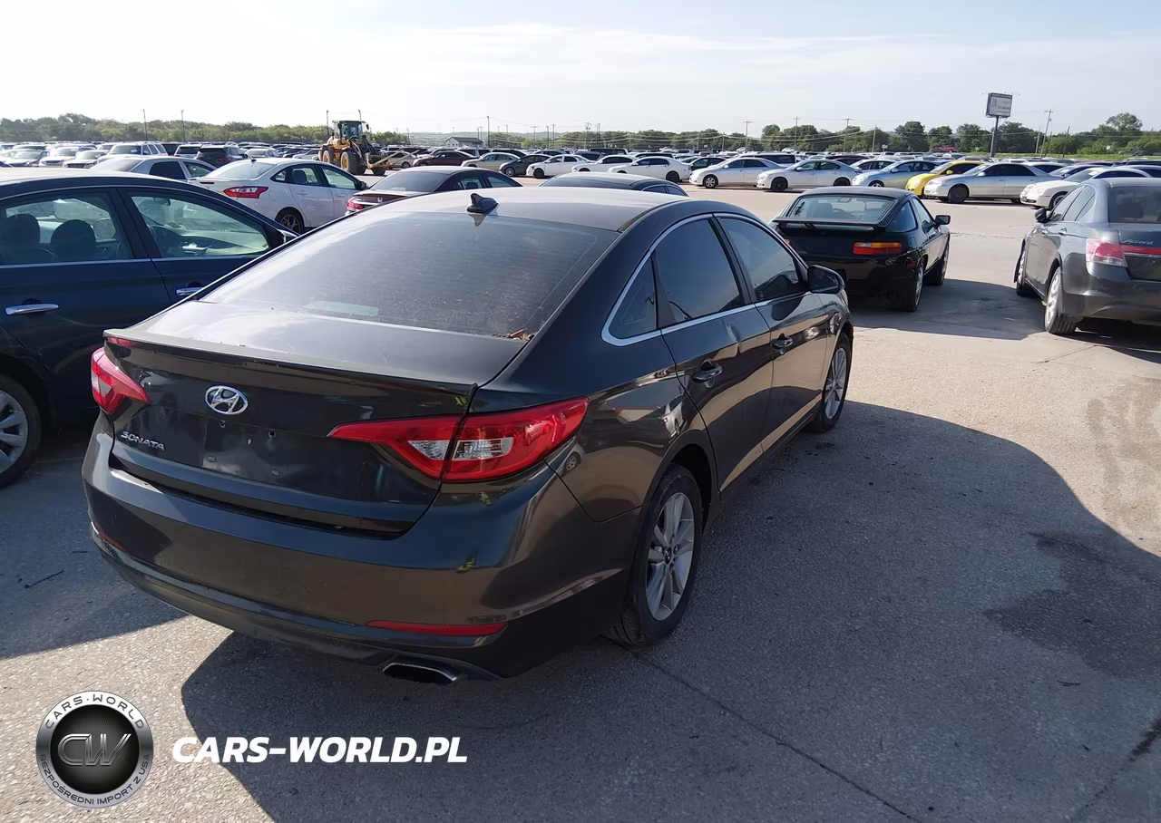 2015 Hyundai Sonata Se VIN:5NPE24AF2FH155915 - 4