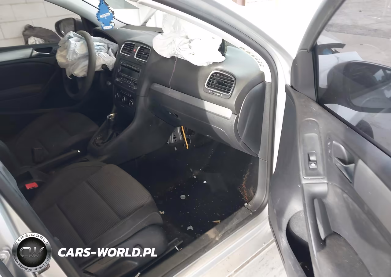 2012 Volkswagen Golf 2.5L 4-Door VIN:WVWDB7AJ8CW272924 - 5