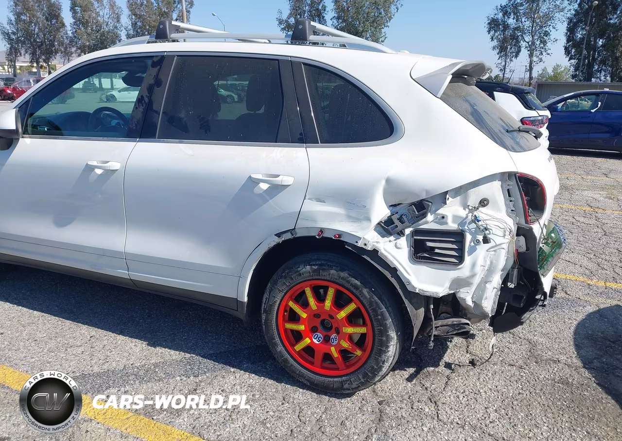 2014 Porsche Cayenne Platinum Edition VIN:WP1AA2A21ELA08528 - 17