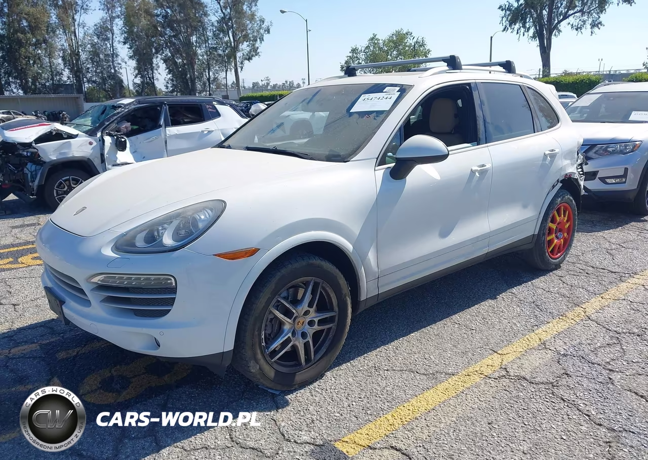 2014 Porsche Cayenne Platinum Edition VIN:WP1AA2A21ELA08528 - 2