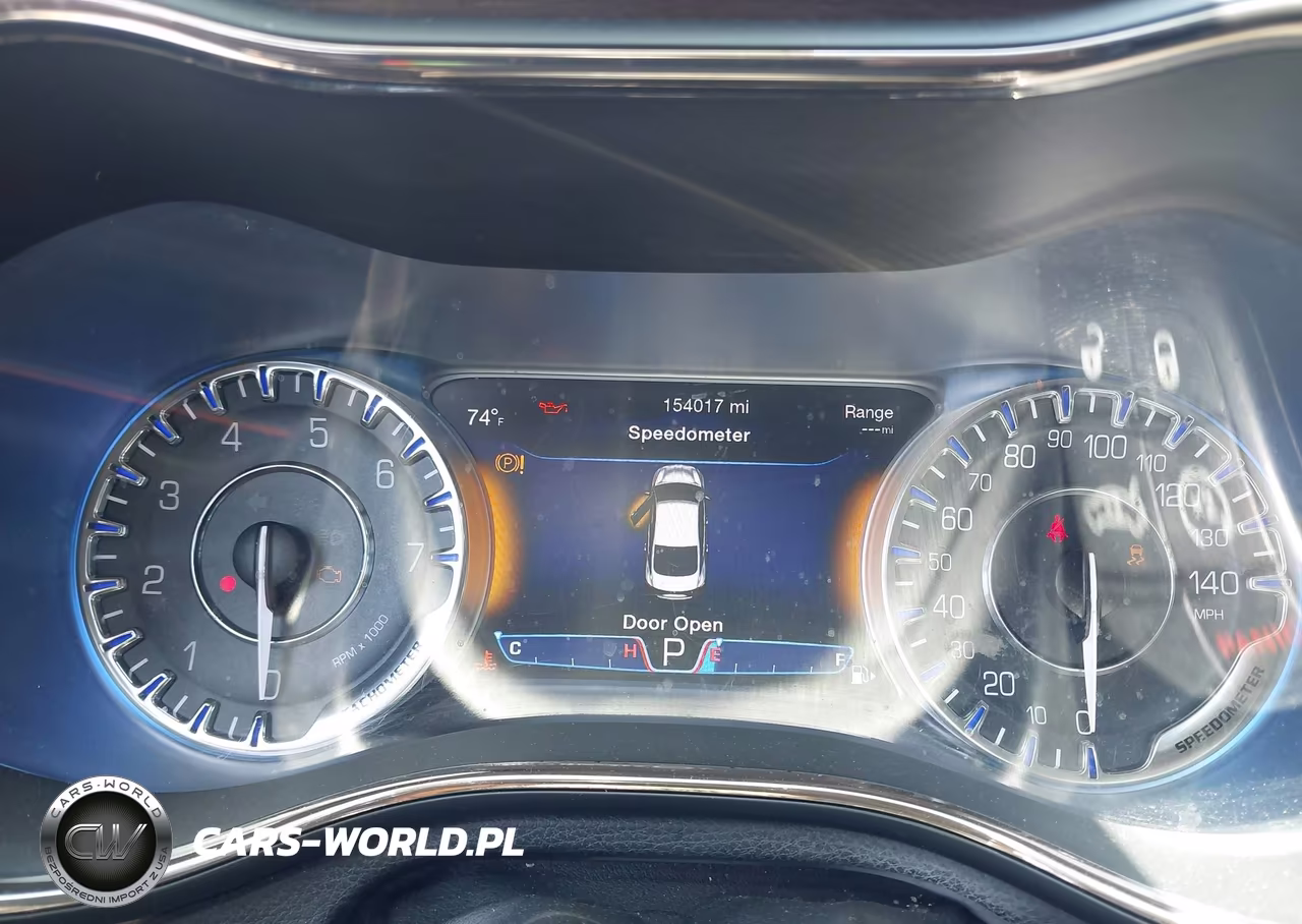 2015 Chrysler 200 C VIN:1C3CCCCB3FN654929 - 7